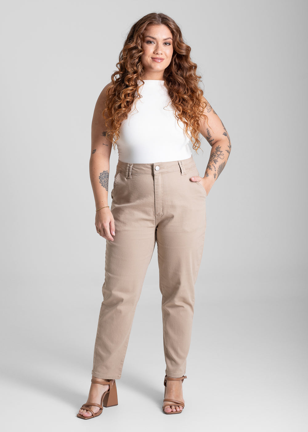 Calça Sarja Sawary Mom Plus Size - 274623 BEGE